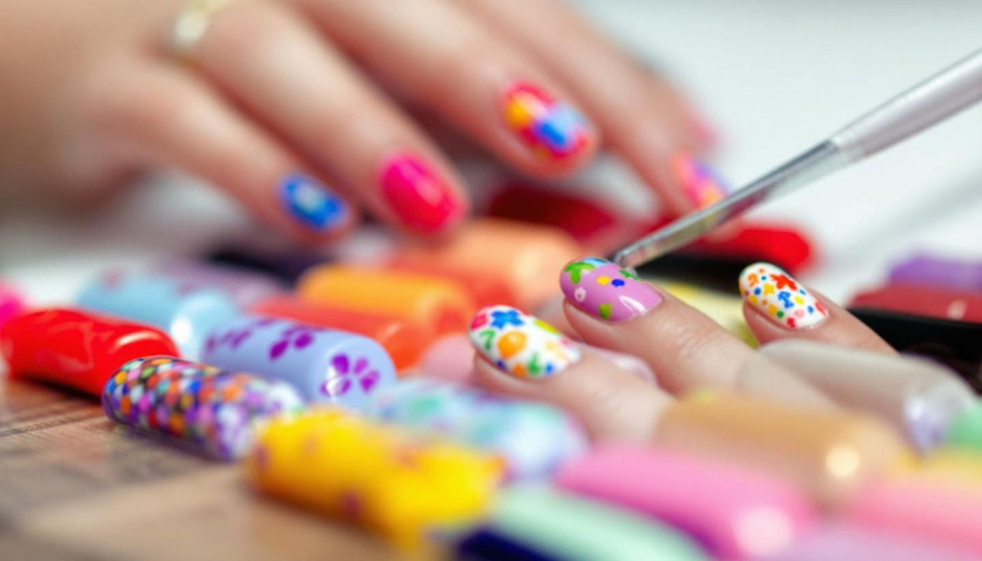 Exploring The Versatility Of Nail Wraps For Every Season